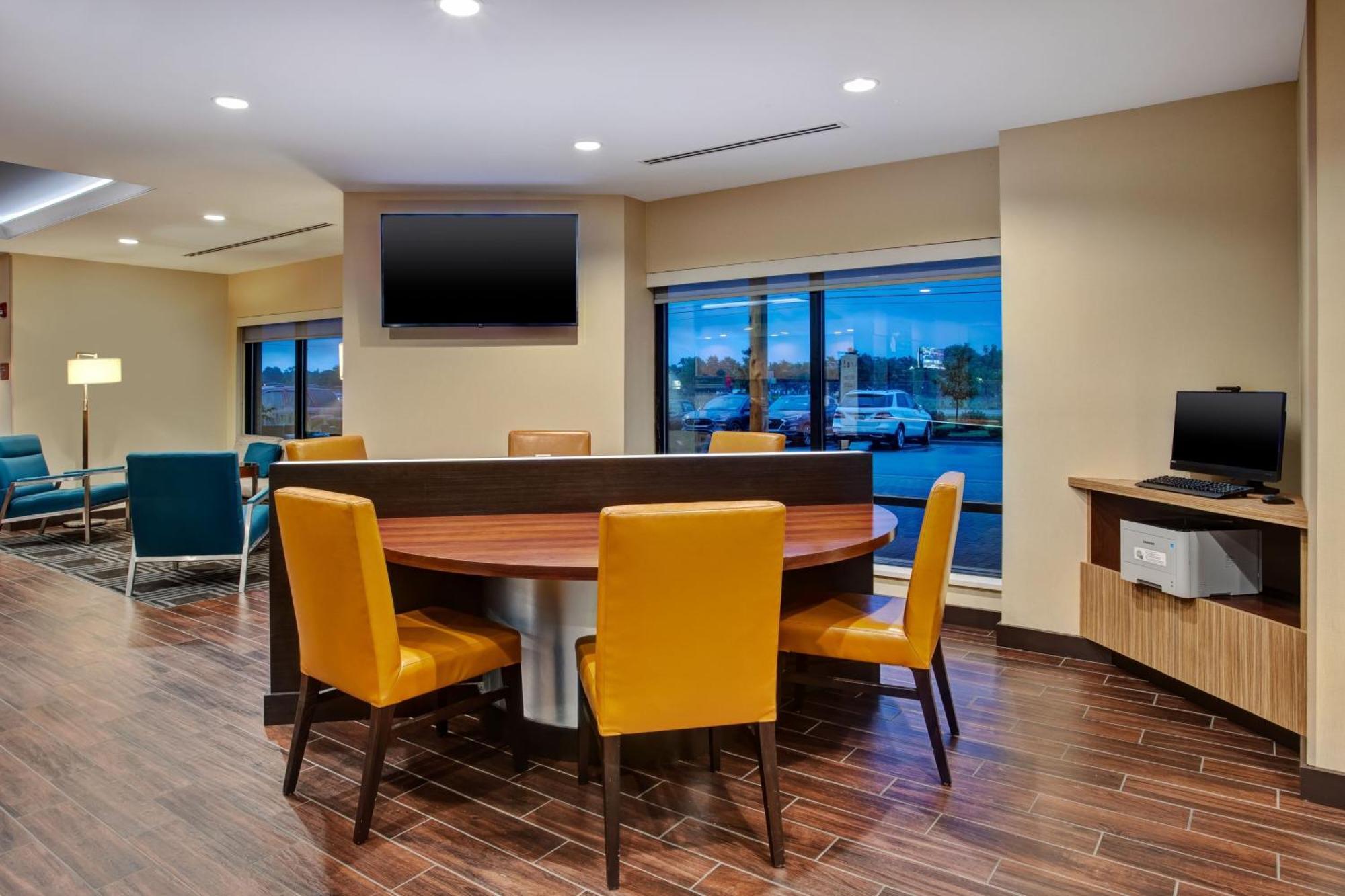 Towneplace Suites By Marriott Detroit Belleville Esterno foto