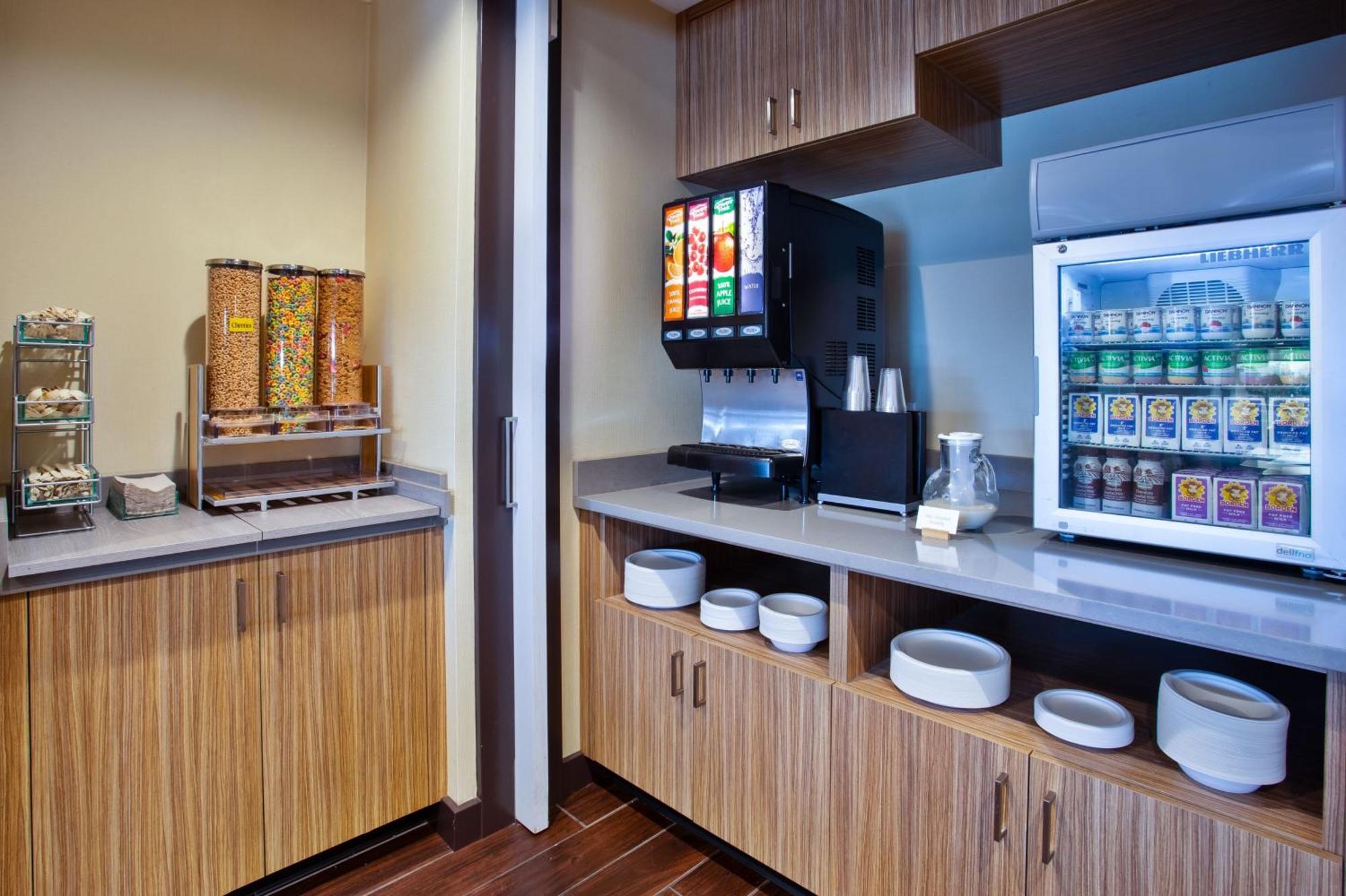 Towneplace Suites By Marriott Detroit Belleville Esterno foto