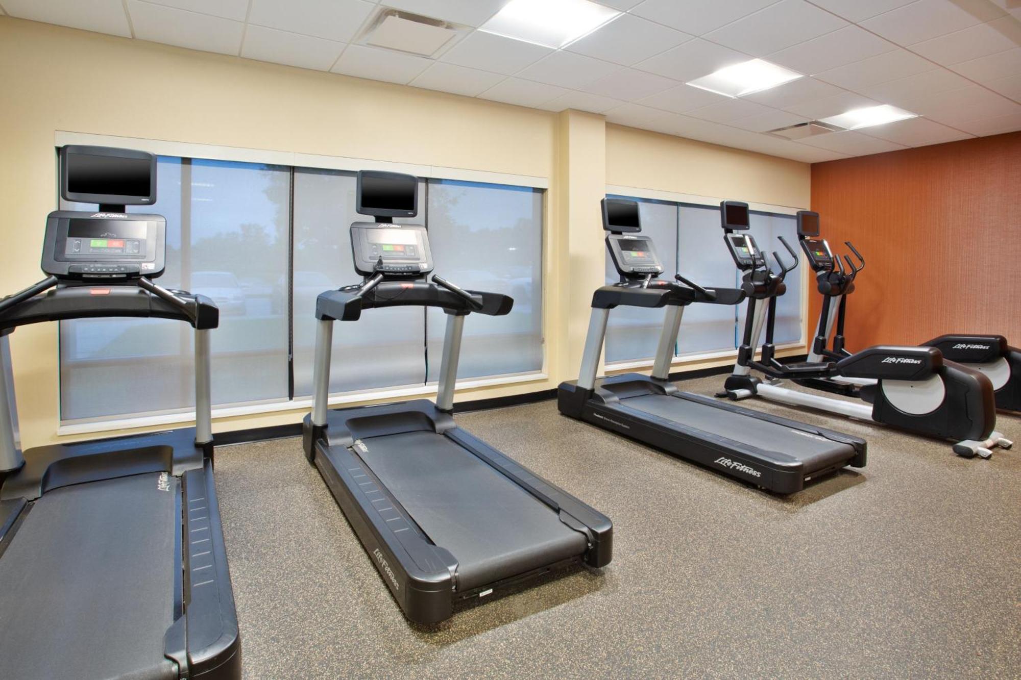 Towneplace Suites By Marriott Detroit Belleville Esterno foto